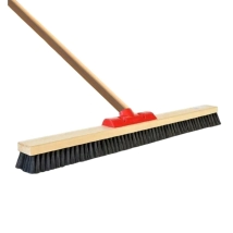 ESCOBILLON 100 CM CERDA CON CABO